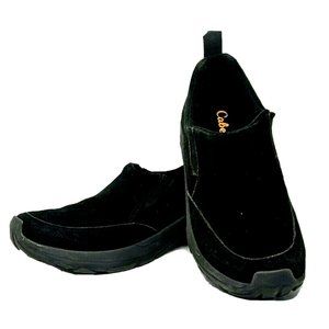 Cabela's 9.5M slip-on black walking shoe